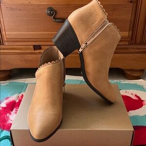 NWT Journees Tan Ankle Boots